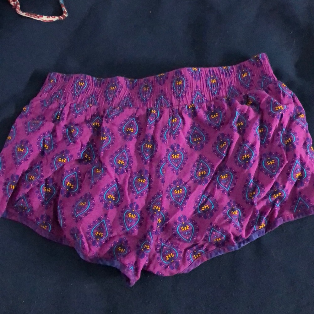 Patterned Shorts - Picture 2 of 2